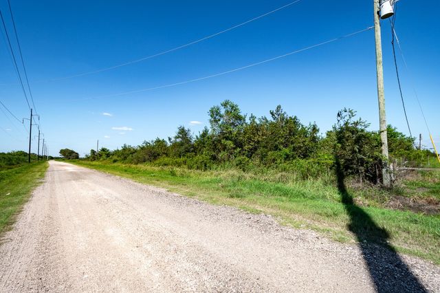 3136 County Road 622, Dayton, TX 77535