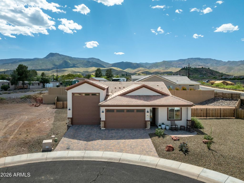 Image 2 of property listing at 524 POWDER BOX Road, Clarkdale, AZ 86324