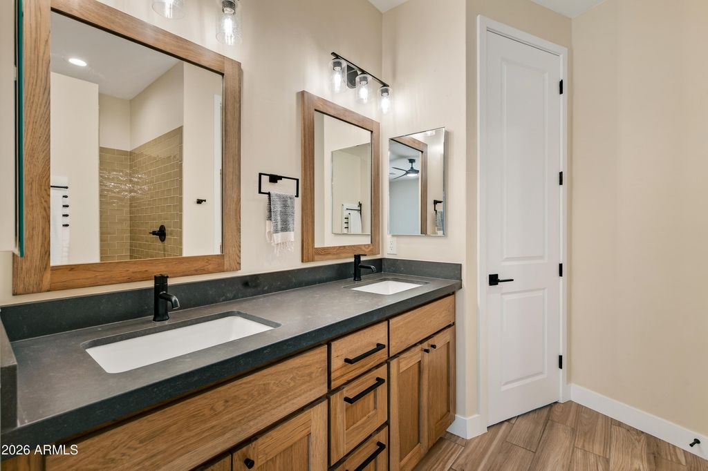 Image 25 of property listing at 524 POWDER BOX Road, Clarkdale, AZ 86324