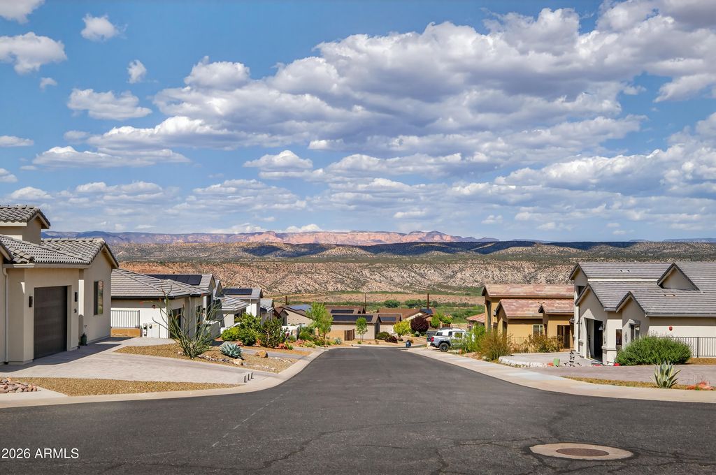 Image 4 of property listing at 524 POWDER BOX Road, Clarkdale, AZ 86324