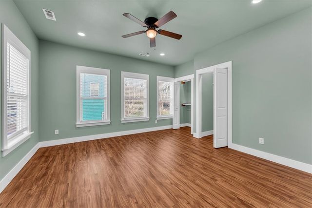 21 W 5th Street 1 & 2, Fayetteville, AR 72701