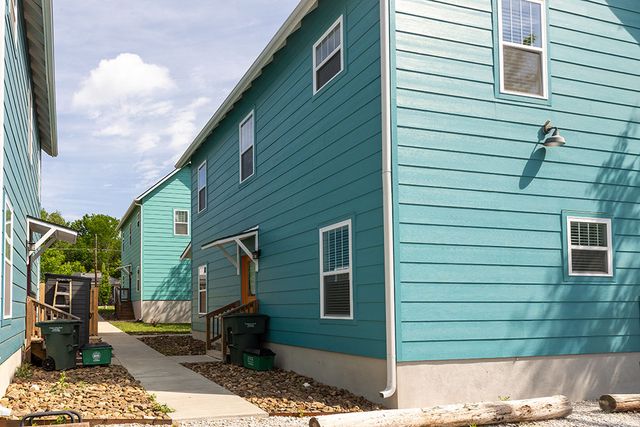 21 W 5th Street 1 & 2, Fayetteville, AR 72701
