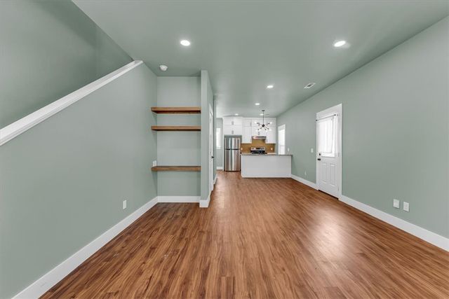 21 W 5th Street 1 & 2, Fayetteville, AR 72701