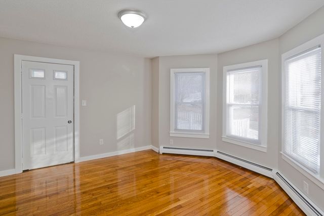 28 Miller St, Ludlow, MA 01056