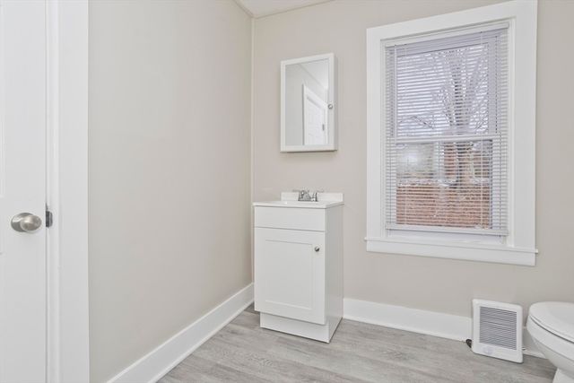 28 Miller St, Ludlow, MA 01056