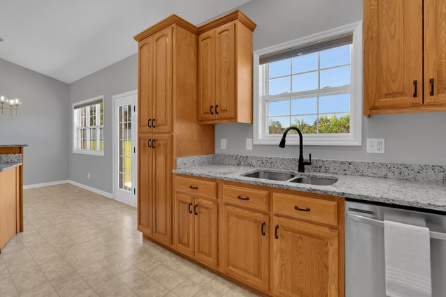 3896 Lynchburg Rd, Winchester, TN 37398
