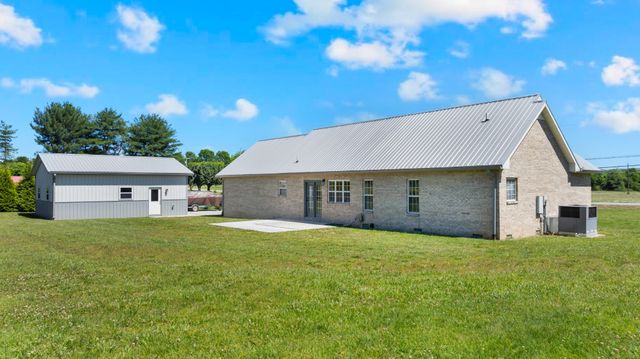 3896 Lynchburg Rd, Winchester, TN 37398