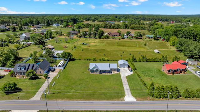 3896 Lynchburg Rd, Winchester, TN 37398
