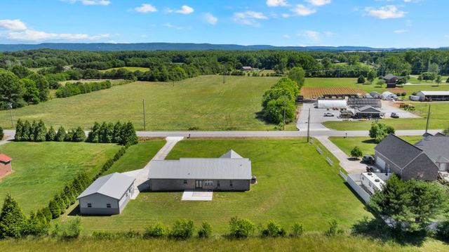 3896 Lynchburg Rd, Winchester, TN 37398