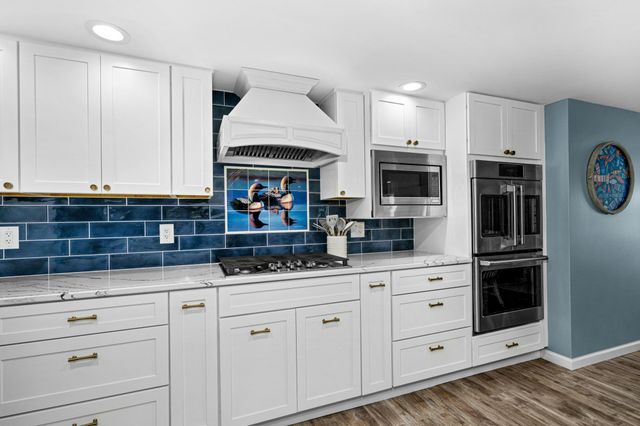 5226 Pontoon Bay Road, Duluth, MN 55803