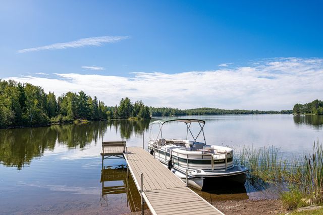 5226 Pontoon Bay Road, Duluth, MN 55803