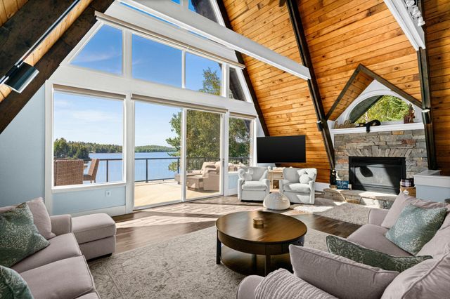 5226 Pontoon Bay Road, Duluth, MN 55803