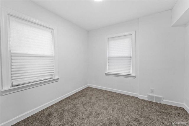 11943 E OUTER Drive, Detroit, MI 48224