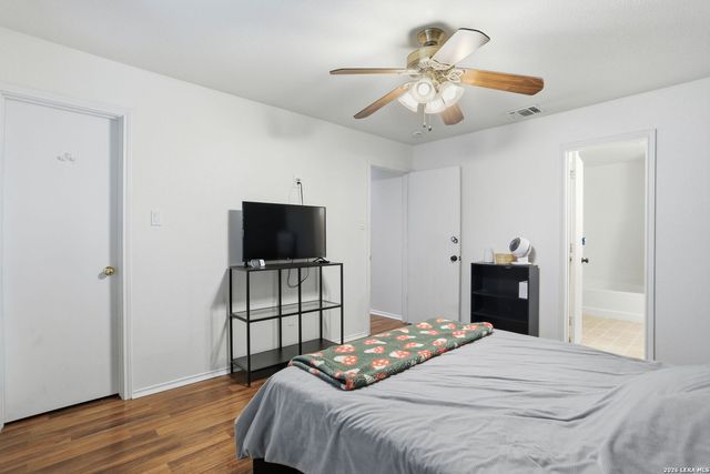 10727 Shaencrossing, San Antonio, TX 78254