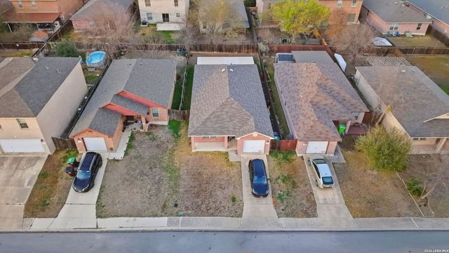 10727 Shaencrossing, San Antonio, TX 78254