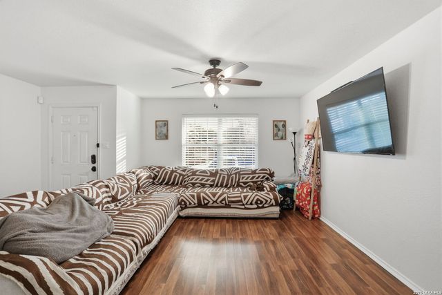 10727 Shaencrossing, San Antonio, TX 78254