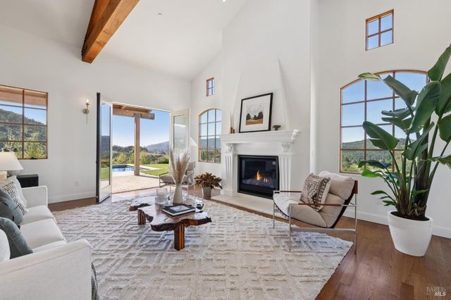 5792 Futura Way, Santa Rosa, CA 95409