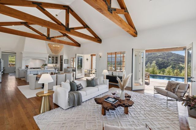 5792 Futura Way, Santa Rosa, CA 95409