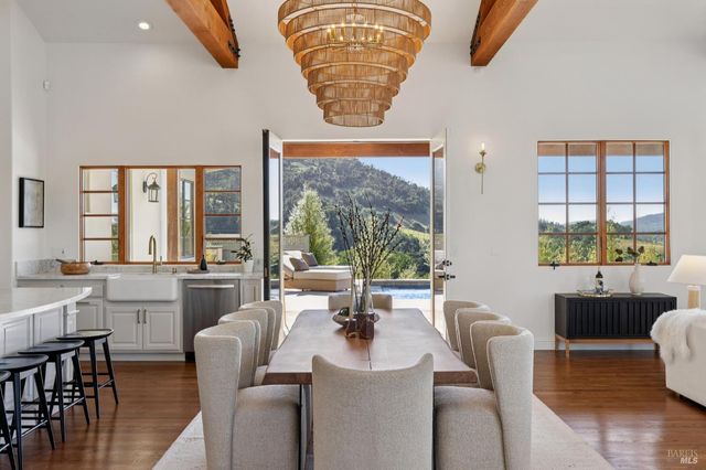 5792 Futura Way, Santa Rosa, CA 95409