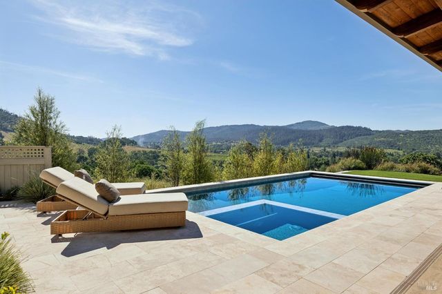 5792 Futura Way, Santa Rosa, CA 95409