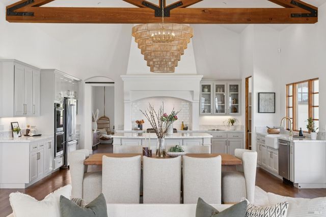 5792 Futura Way, Santa Rosa, CA 95409