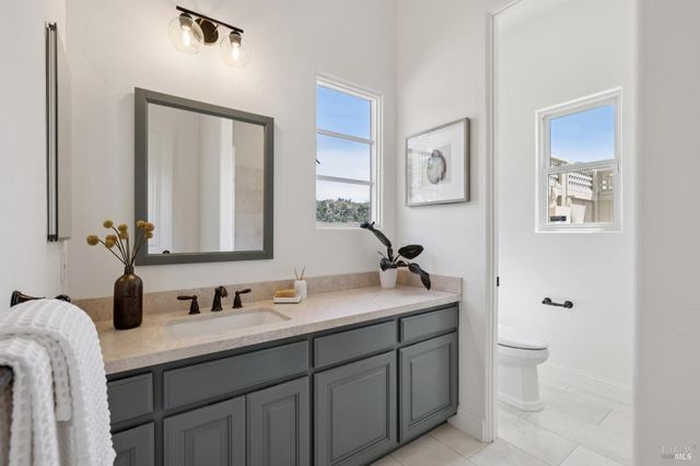 5792 Futura Way, Santa Rosa, CA 95409