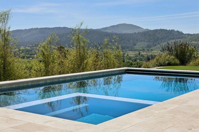 5792 Futura Way, Santa Rosa, CA 95409