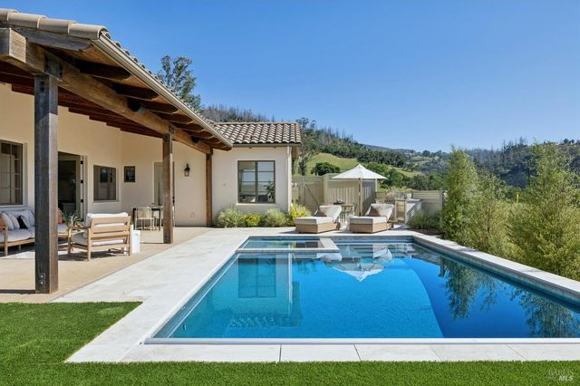 5792 Futura Way, Santa Rosa, CA 95409