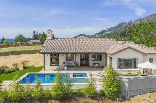 5792 Futura Way, Santa Rosa, CA 95409