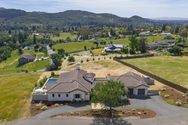 5792 Futura Way, Santa Rosa, CA 95409