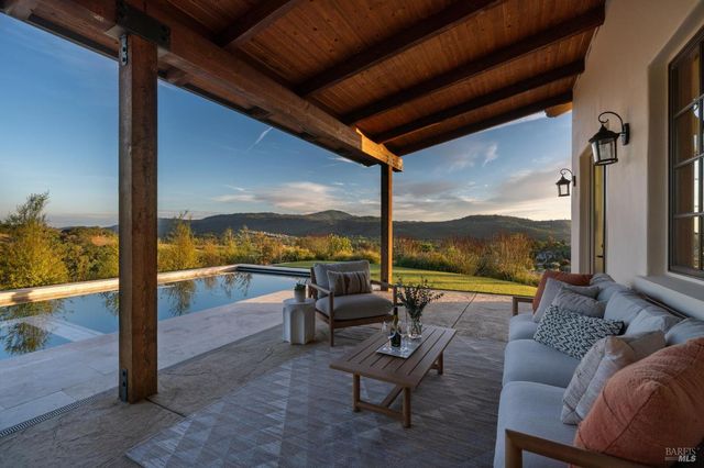 5792 Futura Way, Santa Rosa, CA 95409