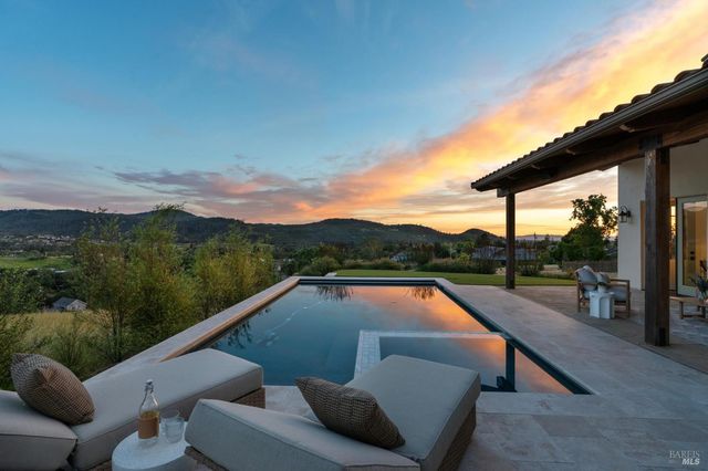 5792 Futura Way, Santa Rosa, CA 95409