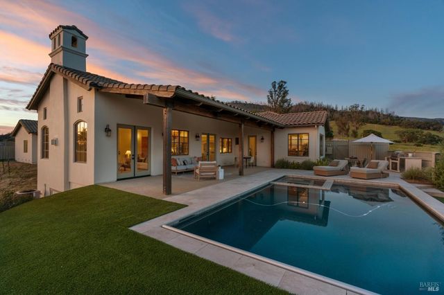 5792 Futura Way, Santa Rosa, CA 95409