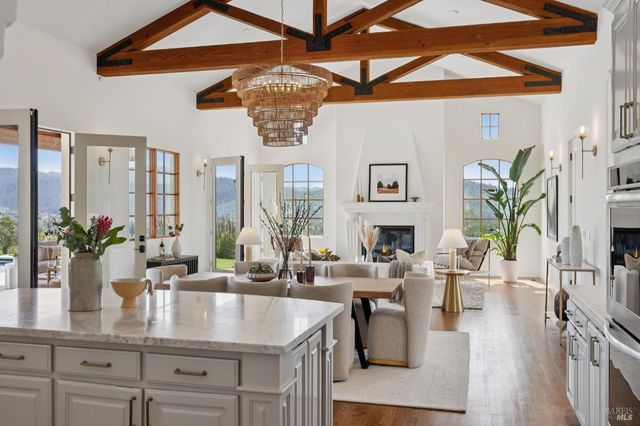 5792 Futura Way, Santa Rosa, CA 95409