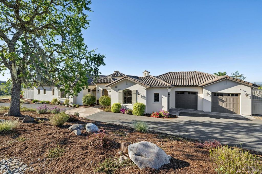 5792 Futura Way, Santa Rosa, CA 95409