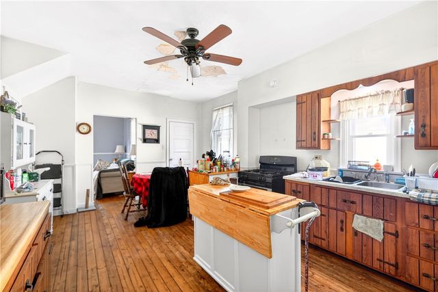 1775 4th Ave, Freedom, PA 15042