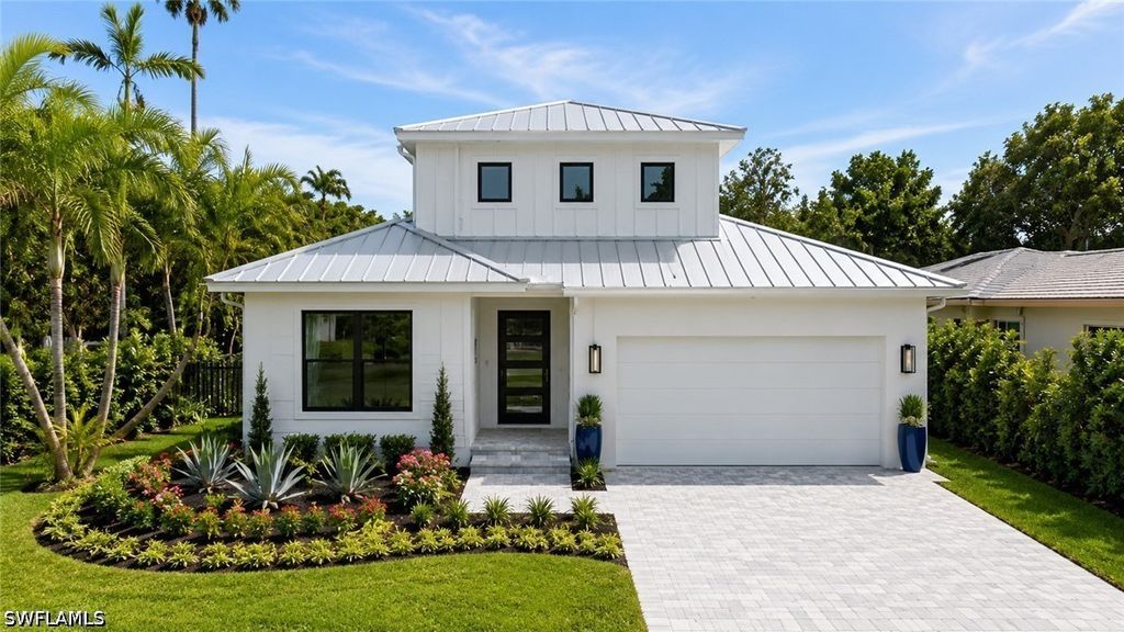3028 Woodside AVE, Naples, FL 34112