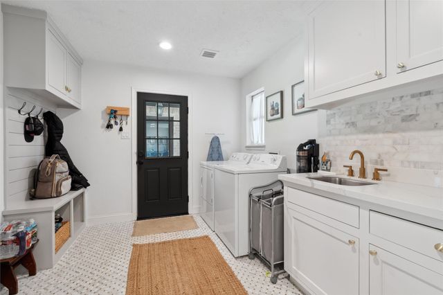 843 Fall Creek Drive, Huffman, TX 77336