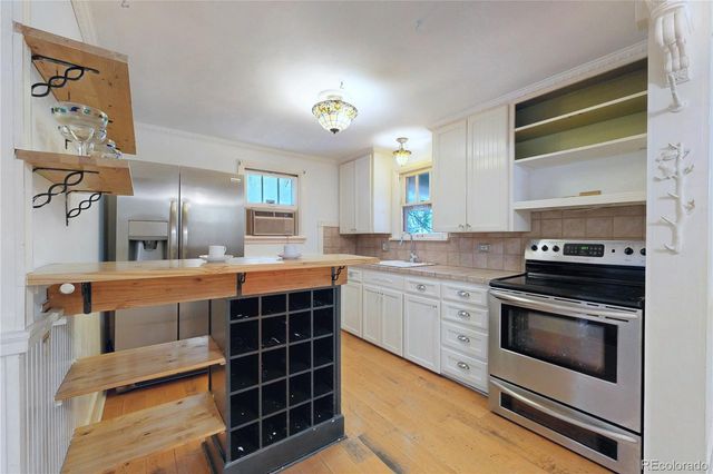 1234 Willow Street, Denver, CO 80220