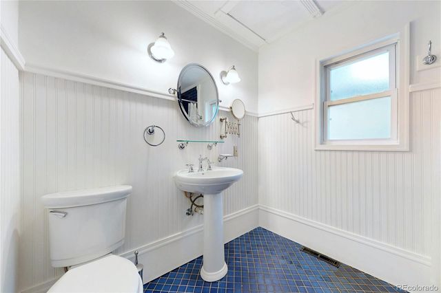 1234 Willow Street, Denver, CO 80220