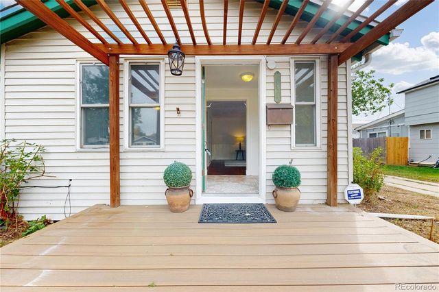 1234 Willow Street, Denver, CO 80220