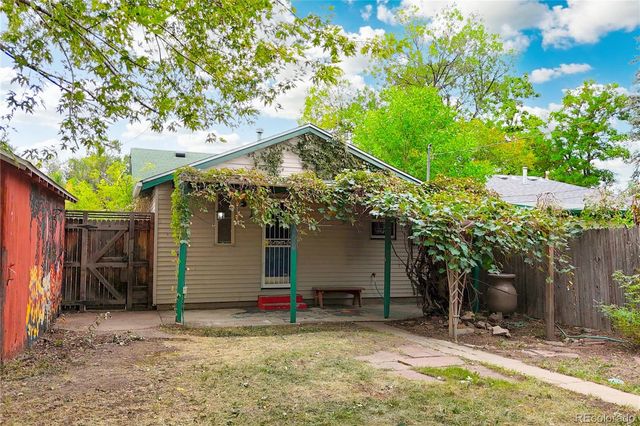 1234 Willow Street, Denver, CO 80220