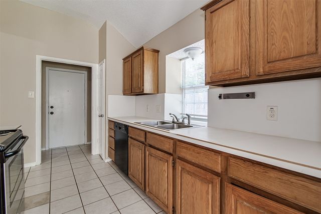6307 Blaney Drive, Arlington, TX 76001