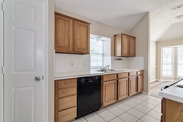 6307 Blaney Drive, Arlington, TX 76001