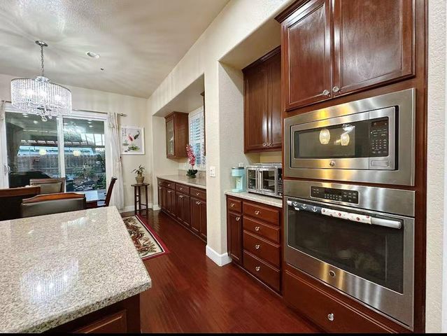 1059 Harvest Mill Dr, Manteca, CA 95336