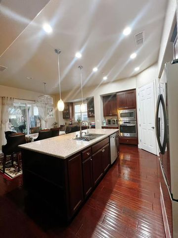 1059 Harvest Mill Dr, Manteca, CA 95336