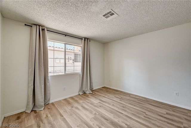 2040 Willowbury Drive C, Las Vegas, NV 89108