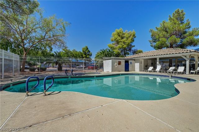 2040 Willowbury Drive C, Las Vegas, NV 89108