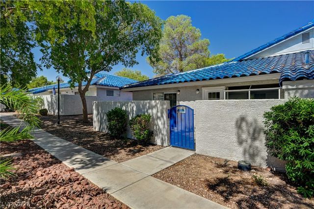 2040 Willowbury Drive C, Las Vegas, NV 89108