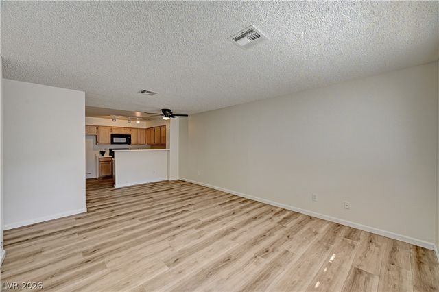 2040 Willowbury Drive C, Las Vegas, NV 89108